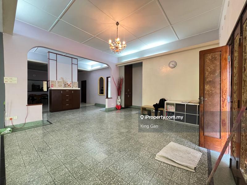 Bungalow House for Sale in Bukit Gasing, Petaling Jaya by King Gan - iProperty.com.my