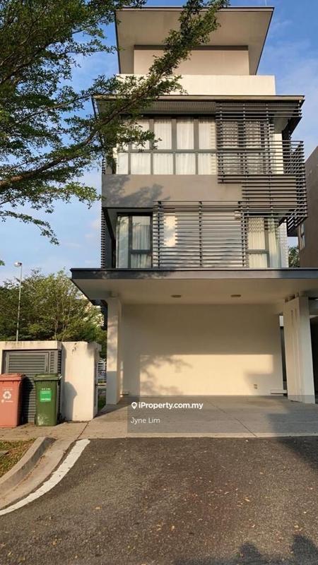 Rumah Berkembar untuk Dijual di Presint 8, Putrajaya oleh Jyne Lim - iProperty.com.my