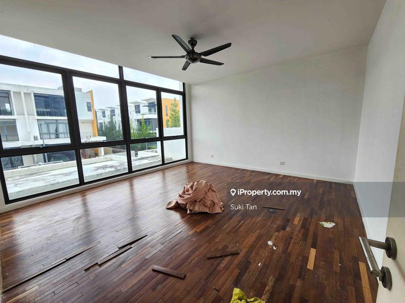 3-storey Terraced House for Sale in Lake Fields, Sungai Besi by Suki Tan - iProperty.com.my