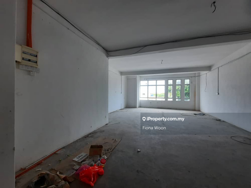 For Rent - Plaza Semabok