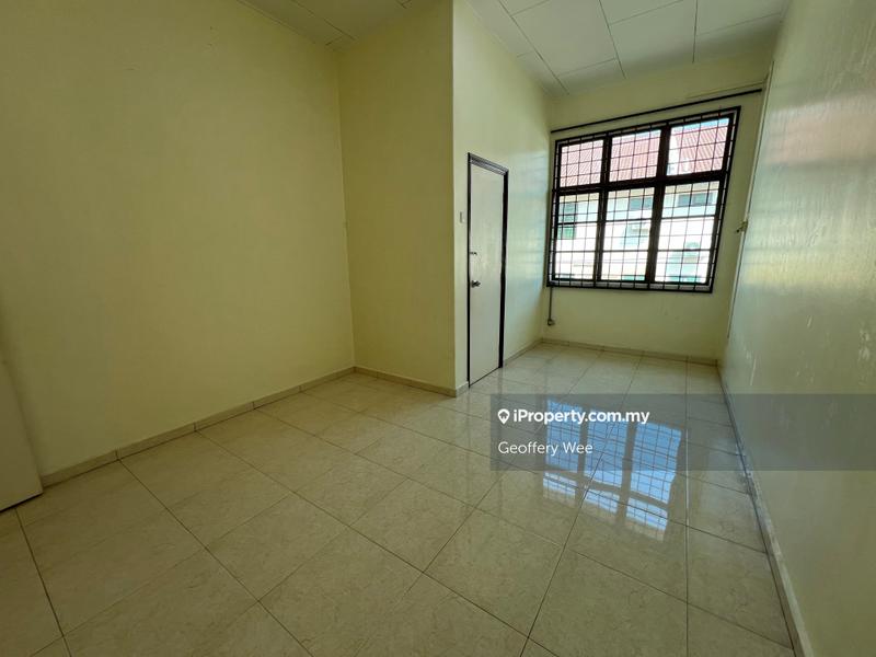 Rumah Berangkai 2 Tingkat untuk Dijual di Taman Angsa Mas, Durian Tunggal oleh Geoffery Wee - iProperty.com.my