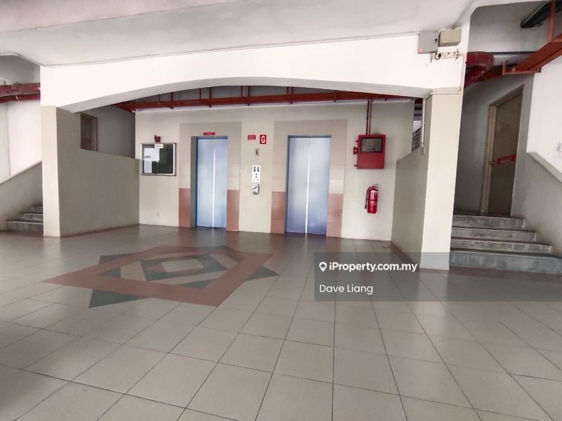 Pangsapuri untuk Dijual di Kenanga Apartments oleh Dave Liang - Entrance - iProperty.com.my