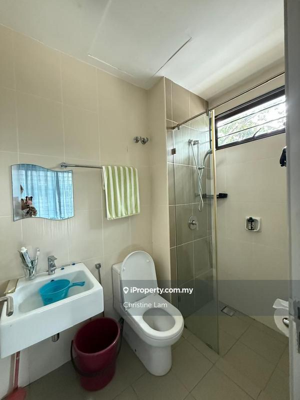 Rumah Berkembar untuk Dijual di ajqrl, Shah Alam oleh Christine Lam - iProperty.com.my