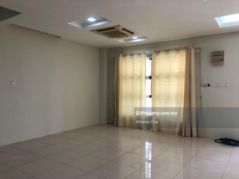 Rumah Teres 2.5-Tingkat untuk Dijual di Pajam, Nilai oleh Athena Cho - iProperty.com.my