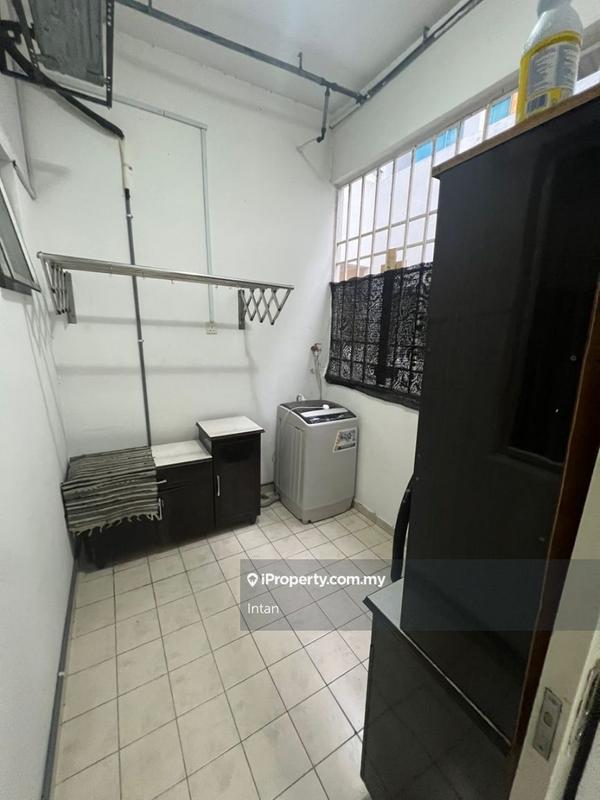 For Rent - I Residence