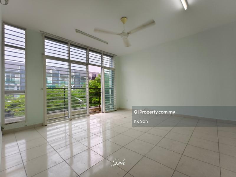 Rumah Berangkai 3 Tingkat untuk Dijual di Taman Bangi Avenue, Bangi oleh KK Sah - Balcony - iProperty.com.my