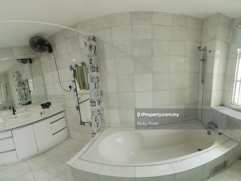 Bungalow House untuk Dijual di Taman Yarl, Jalan Klang Lama (Old Klang Road) oleh Ricky Poon - iProperty.com.my