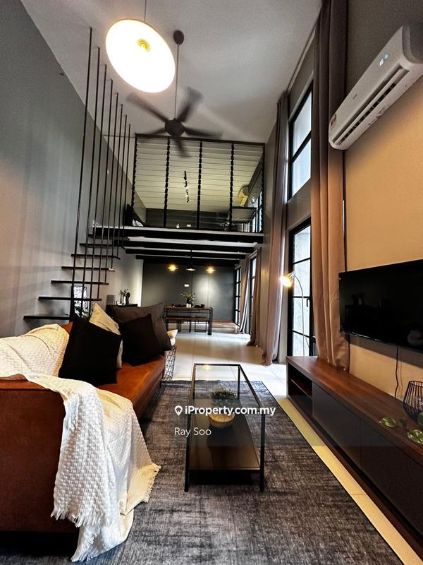 For Sale - Colonial @ Empire City