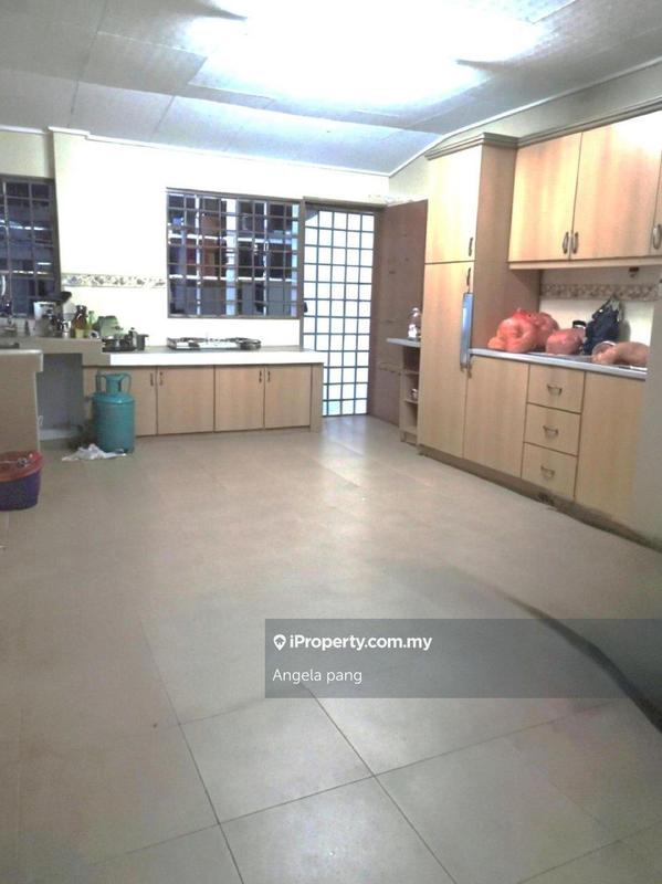 Rumah Teres 2-Tingkat untuk Dijual di SS18, Subang Jaya oleh Angela pang - iProperty.com.my