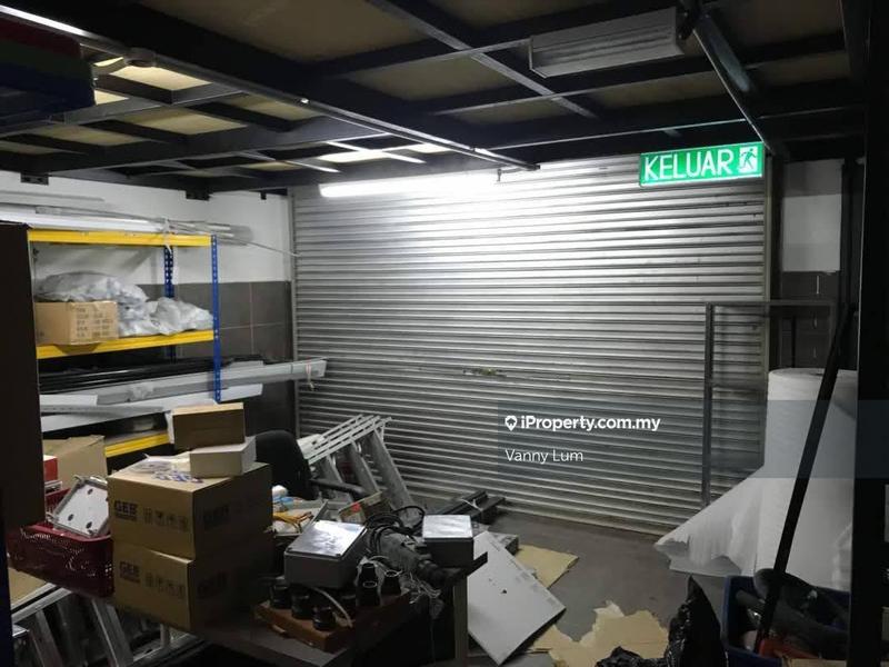 Kedai untuk Dijual di Bandar Putra Permai, Seri Kembangan oleh Vanny Lum - iProperty.com.my