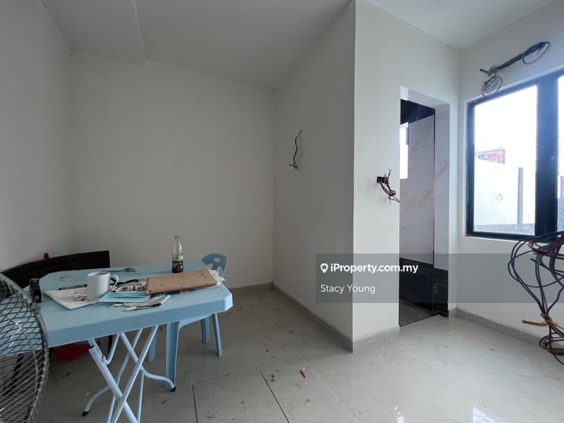 Rumah Berkembar untuk Dijual di Wira Heights, Bandar Sungai Long oleh Stacy Young - iProperty.com.my