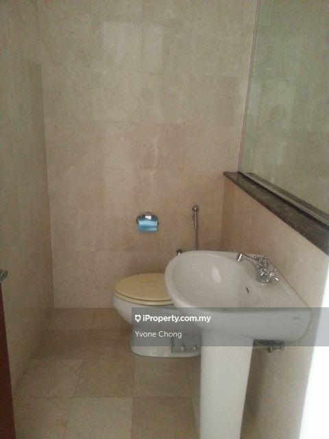 Kondominium untuk Dijual di Hampshire Park Condominium oleh Yvone Chong - iProperty.com.my