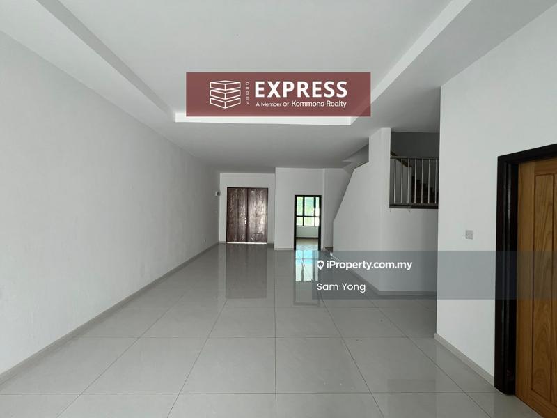 Rumah Teres 2-Tingkat untuk Dijual di Coastal Villa, Luak, Miri oleh Sam Yong - Living Room - iProperty.com.my