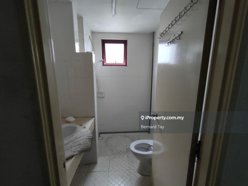 Condominium for Sale in Savanna Condominium by Bernard Tay - iProperty.com.my