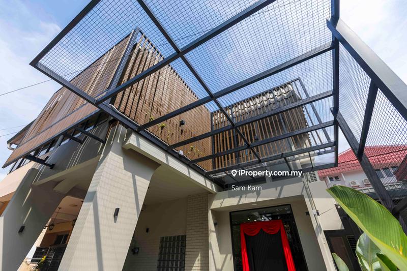 Semi-Detached House for Sale in Seri Tanjung Pinang, Tanjung Tokong by Sam Kam - iProperty.com.my