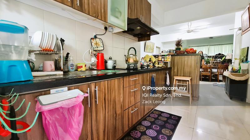 Townhouse for Sale in Taman Bukit Serdang, Seri Kembangan by Zack Leong - iProperty.com.my