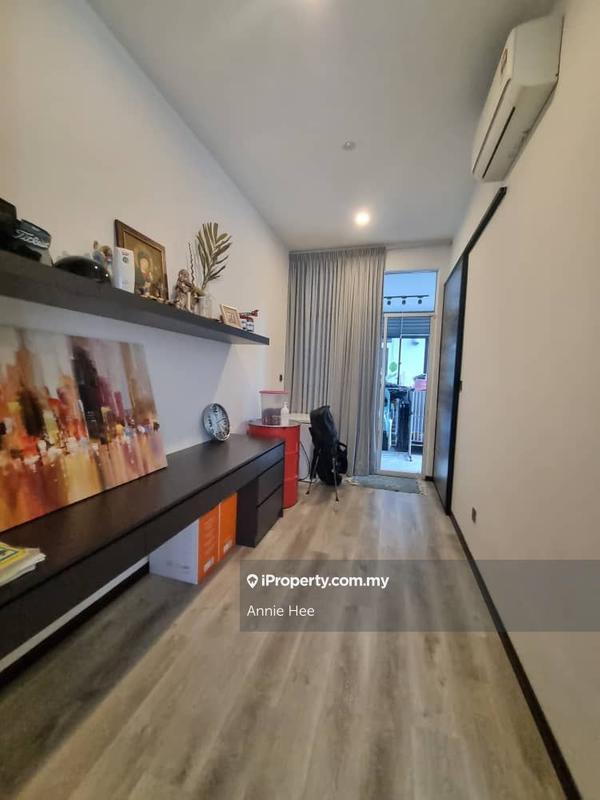 Bungalow House untuk Dijual di Taman Putra Pogun 3 Storey Link Bungalow House, Kota Kinabalu oleh Annie Hee - iProperty.com.my