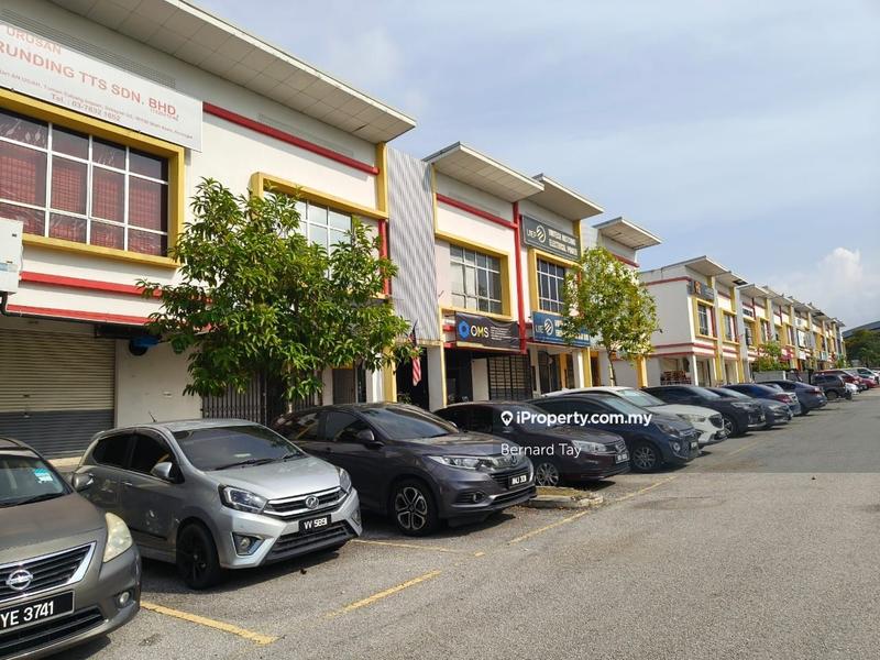 Shop / Office untuk Dijual di Subang Pelangi, Seksyen U5, Shah Alam oleh Bernard Tay - iProperty.com.my