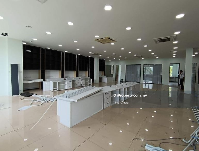 For Rent - En-Bloc Building for Education, Training Center, Medical