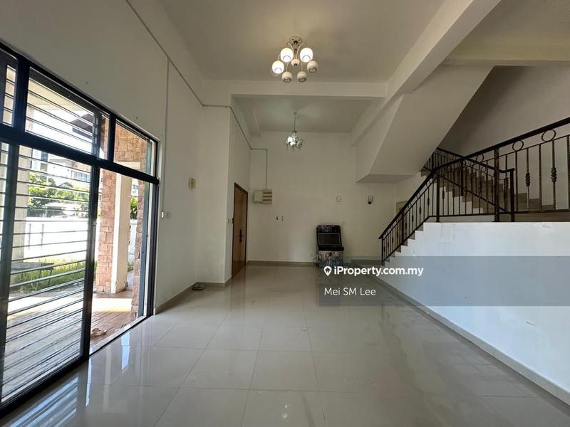 Rumah Berkembar untuk Dijual di Taman Bukit Prima, Cheras oleh Mei SM Lee - The Peak, Taman Bukit Prima, Cheras Living Room - iProperty.com.my