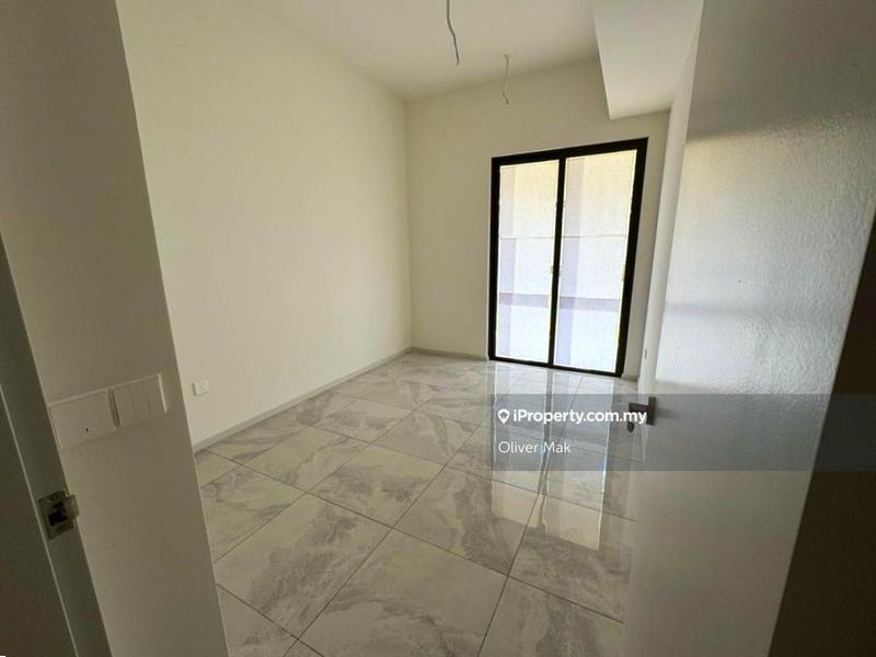 Rumah Teres 3-Tingkat untuk Dijual di Jia Residences, Seri Kembangan oleh Oliver Mak - iProperty.com.my