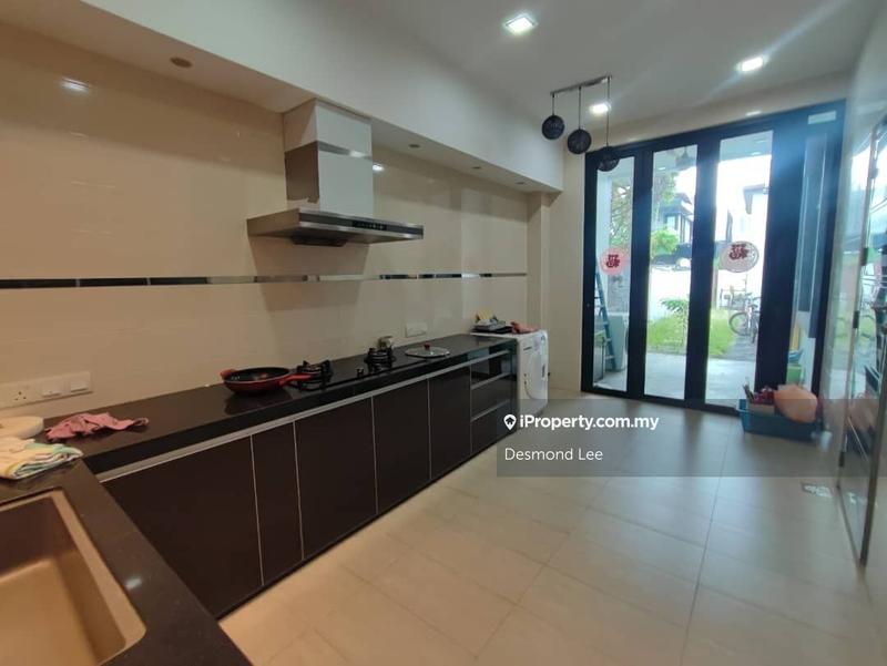 Bungalow House untuk Dijual di Taman Gaya, Ulu Tiram oleh Desmond Lee - iProperty.com.my