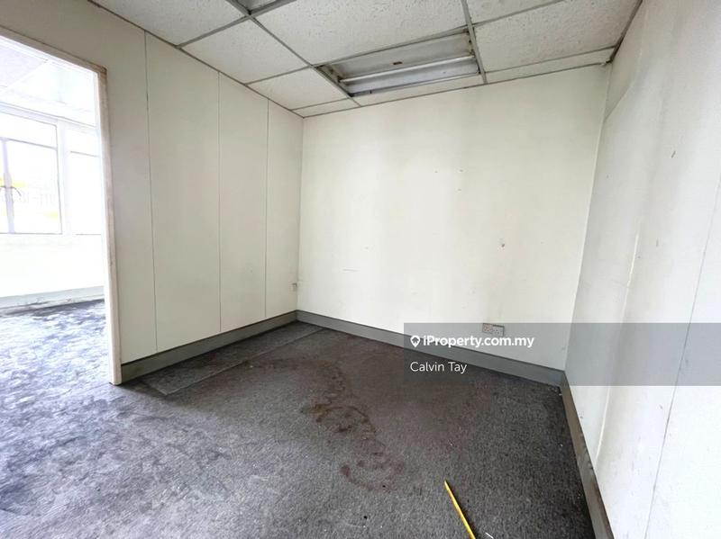 Shop for Sale in Kuching, Sarawak by Calvin Tay - iProperty.com.my