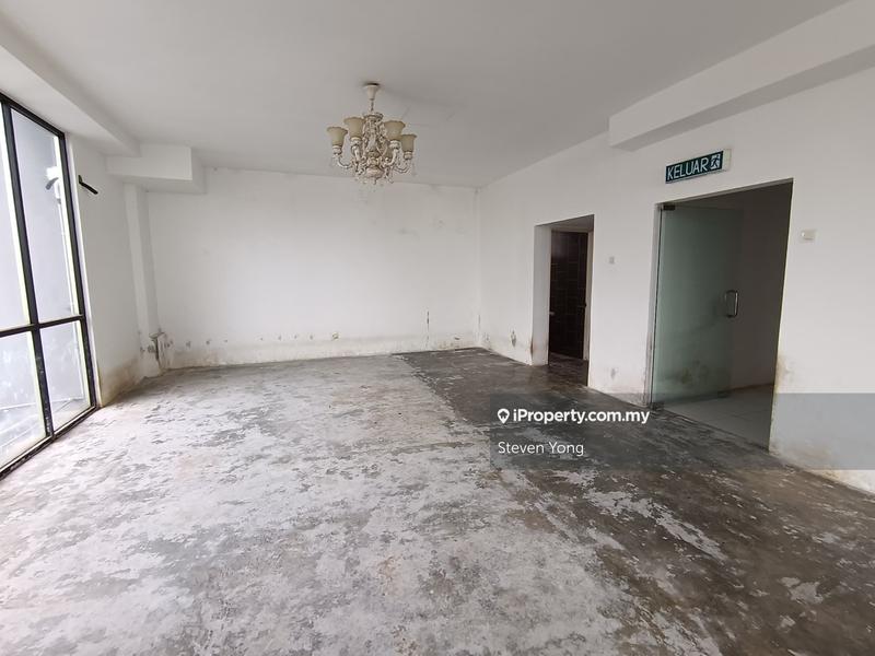 Commercial Semi-D for Sale in Taman Equine, Seri Kembangan by Steven Yong - iProperty.com.my