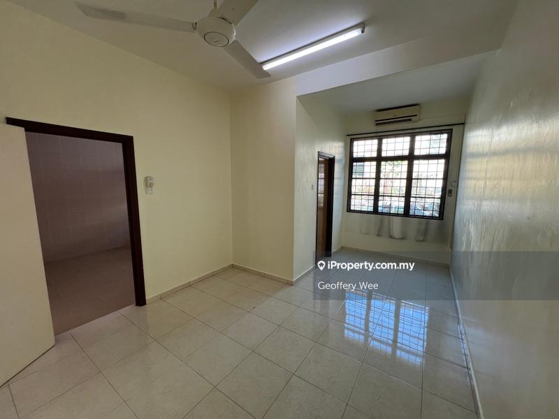 Rumah Berangkai 2 Tingkat untuk Dijual di Taman Angsa Mas, Durian Tunggal oleh Geoffery Wee - iProperty.com.my