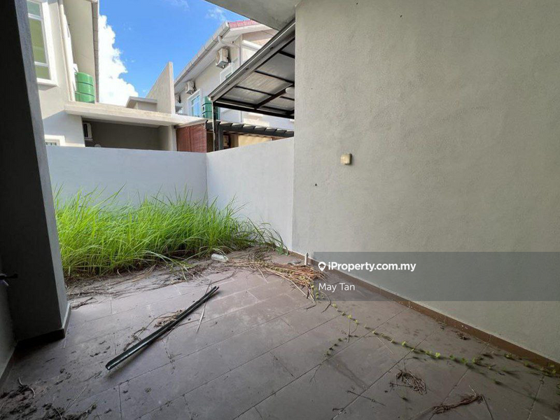 Rumah Berkembar untuk Dijual di Taman Kluang Perdana, Kluang oleh May Tan - iProperty.com.my