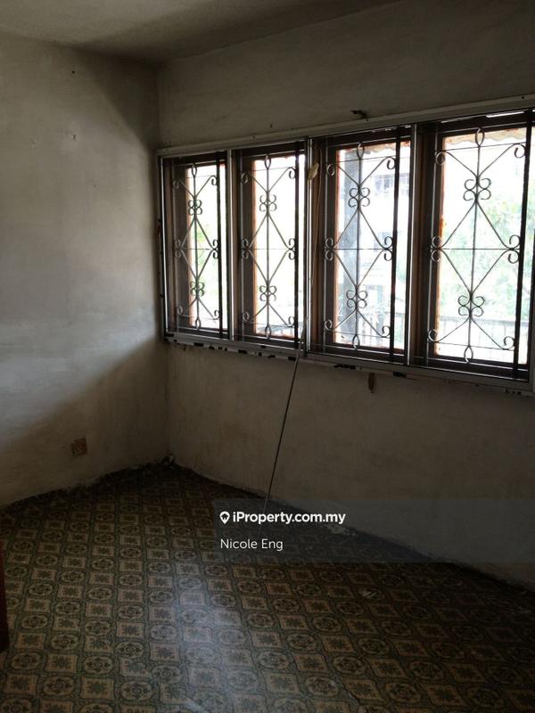 Rumah Berangkai 3 Tingkat untuk Dijual di Seksyen 33,25,23,20,19,18, Shah Alam oleh Nicole Eng - iProperty.com.my