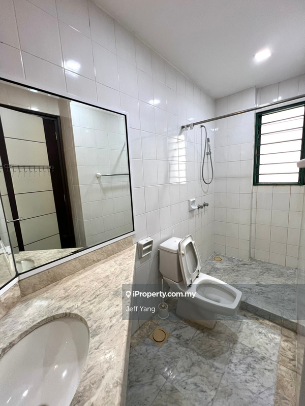 Kondominium untuk Dijual di The Straits View Condominium oleh Jeff Yang - iProperty.com.my