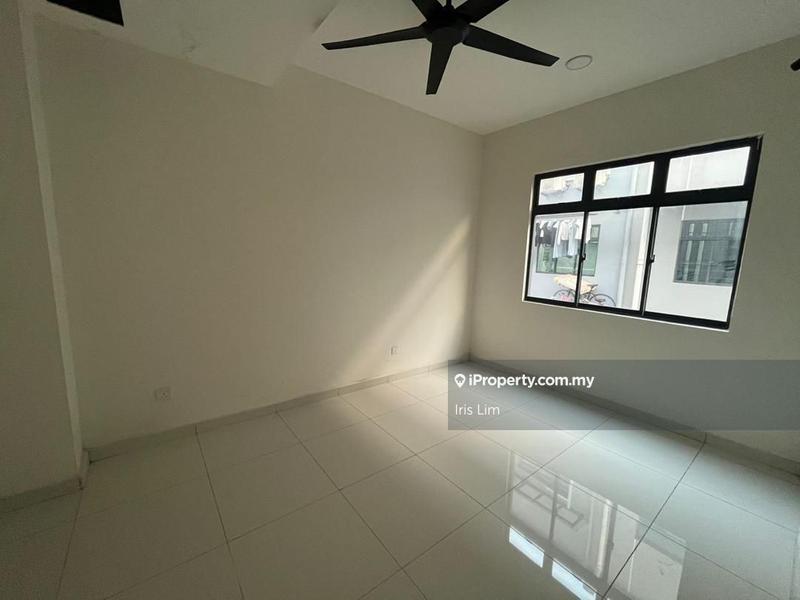 Rumah Teres 2-Tingkat untuk Dijual di Taman Sutera Utama, Skudai oleh Iris Lim - iProperty.com.my