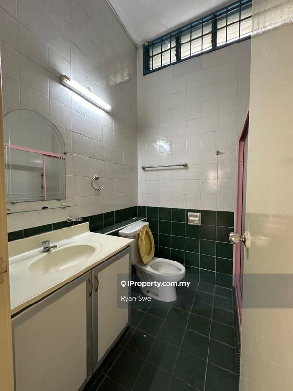 Rumah Berangkai 2.5 Tingkat untuk Dijual di Bandar Sri Damansara, Selangor oleh Ryan Swe - iProperty.com.my