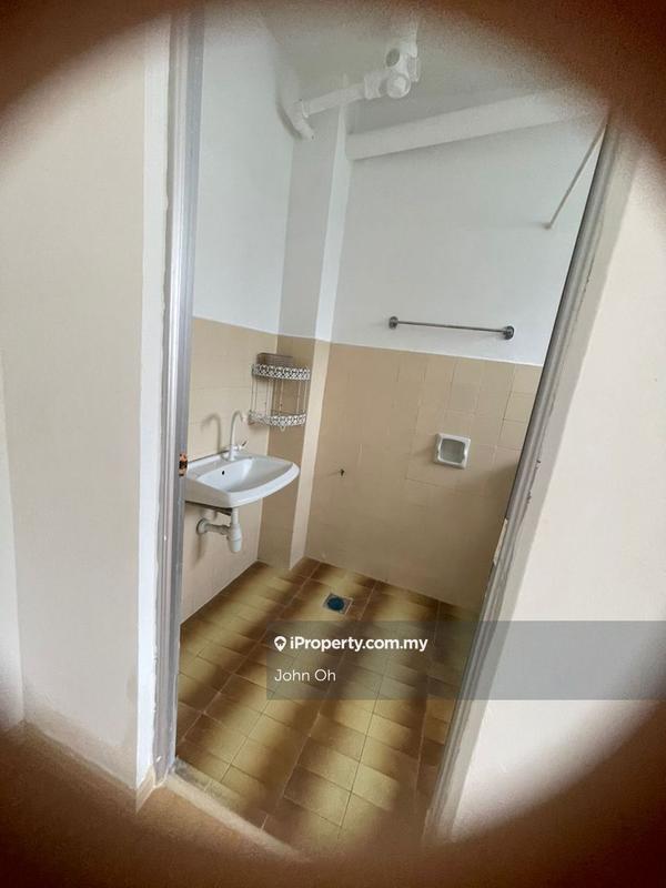 For Sale - The Edge Residence