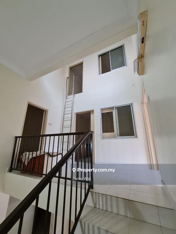 Rumah Berangkai 2 Tingkat untuk Disewa di Seri kembangan, Seri Kembangan oleh Janie Wai - iProperty.com.my