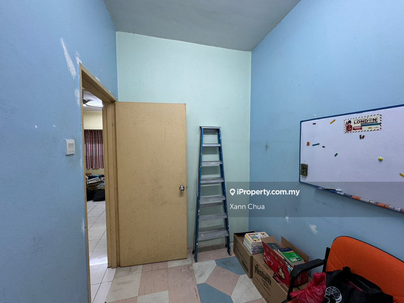 Rumah Teres 2-Tingkat untuk Dijual di Taman Pinggiran Putra, Seri Kembangan oleh Xann Chua - iProperty.com.my