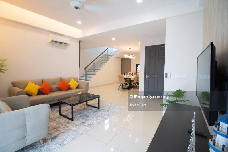Kediaman Servis untuk Dijual di Tropical Villa oleh Ryan Tan - iProperty.com.my