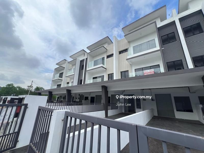 Rumah Bandar untuk Dijual di SALAK TINGGI, Sepang oleh John Lee - iProperty.com.my