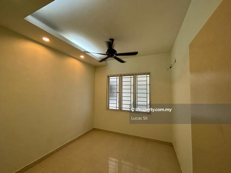 Condominium for Sale in Platinum Hill PV 8 by Lucas Sit - iProperty.com.my