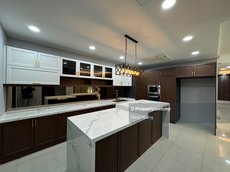 Rumah Berkembar untuk Dijual di Batu 9, Cheras oleh Stacy Young - iProperty.com.my