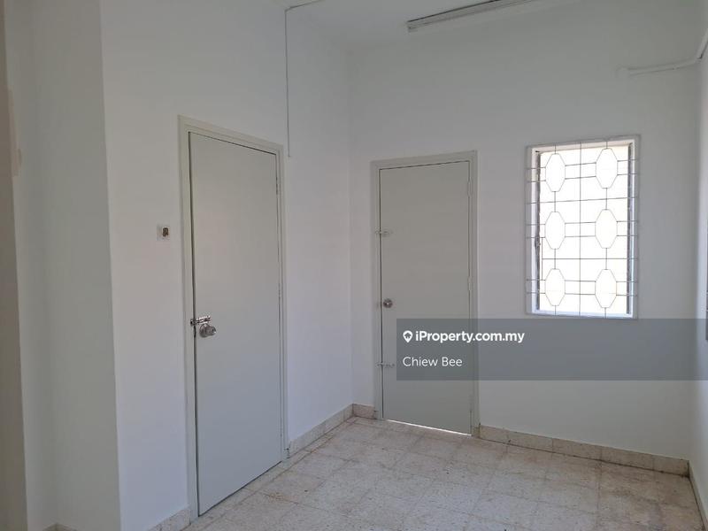 Rumah Berkembar untuk Disewa di 2-Storey Semi-D at Tanjung Tokong, Tanjung Tokong oleh Chiew Bee - iProperty.com.my