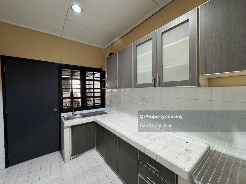 1.5-storey Terraced House for Sale in Usj 2, Subang Jaya by Gan Choon Wei - iProperty.com.my