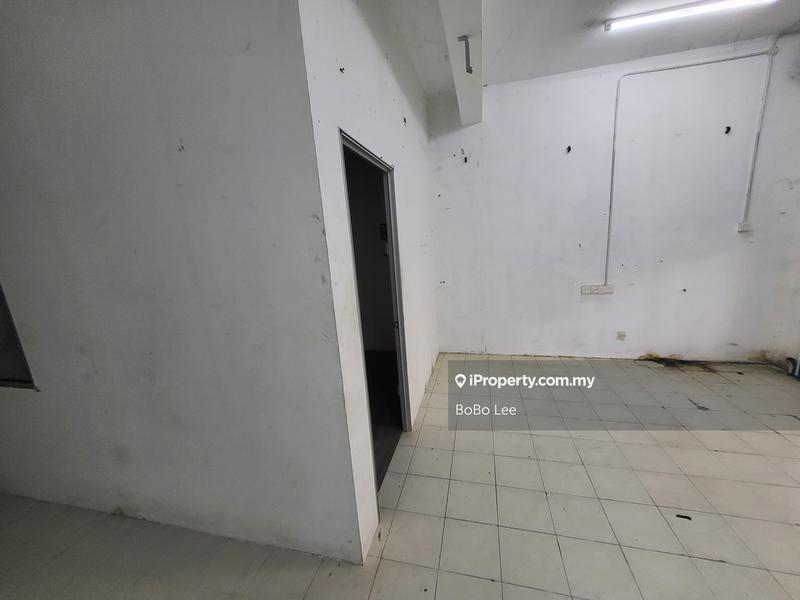 Shop for Sale in Serdang, Seri Kembangan by BoBo Lee - iProperty.com.my