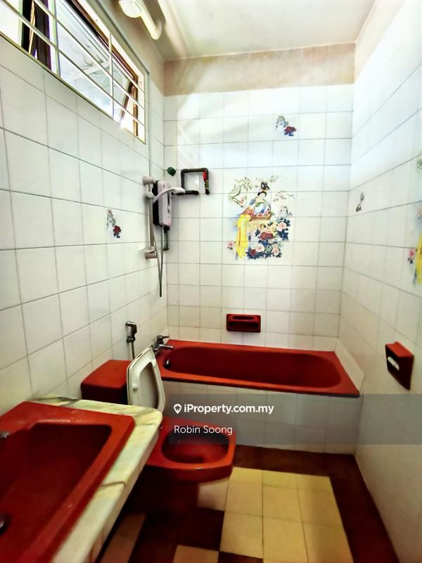 Bungalow House for Sale in Kampung Lapan, Melaka City by Robin Soong - iProperty.com.my