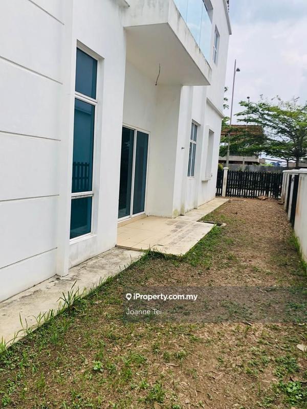 Semi-Detached House for Sale in Perdana Lakeview East, Cyberjaya by Joanne Tei - iProperty.com.my