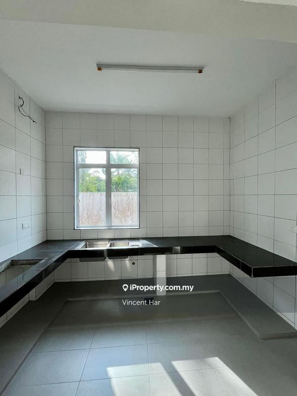 Bungalow House for Sale in Taman Bakti, Sitiawan by Vincent Har - iProperty.com.my