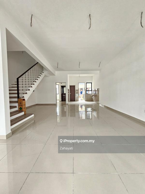 Rumah Berangkai 2 Tingkat untuk Dijual di Elmina East, Intermediate Ilham Residences 2, Shah Alam oleh Zahayati - iProperty.com.my