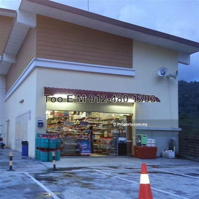 Rumah Bandar untuk Dijual di Taman Amansiara, Rawang oleh Too E M - Mini Market cum Cafe - iProperty.com.my