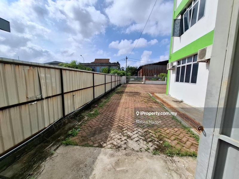 Warehouse for Rent in Padang Tembak, Kota Bharu by Nabila Nazori - iProperty.com.my
